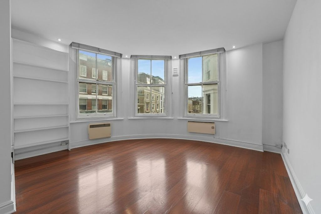 Property photo 1 of 8 Shoreditch High Street E1