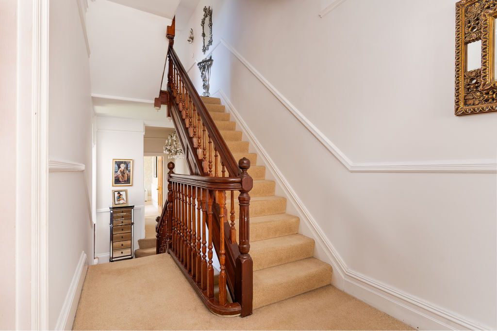 Additional image 14 of 6 bed end terrace house for saleVictoria Square, Penarth CF64