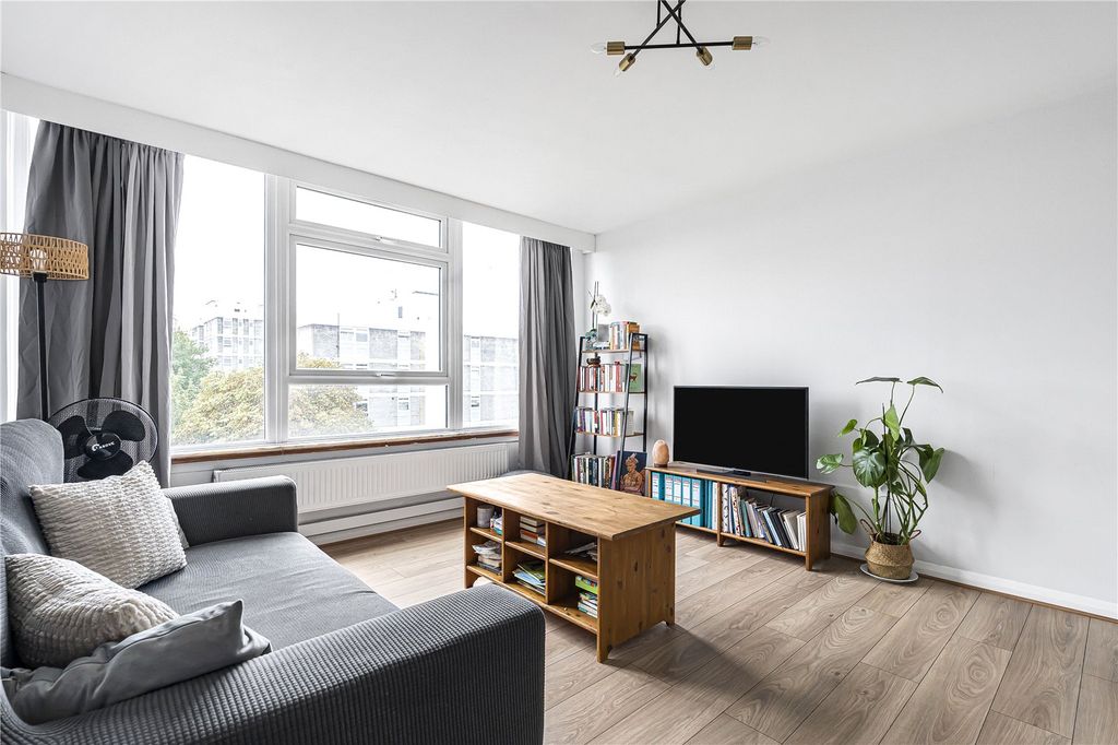 Property photo 1 of 18 Reception Room