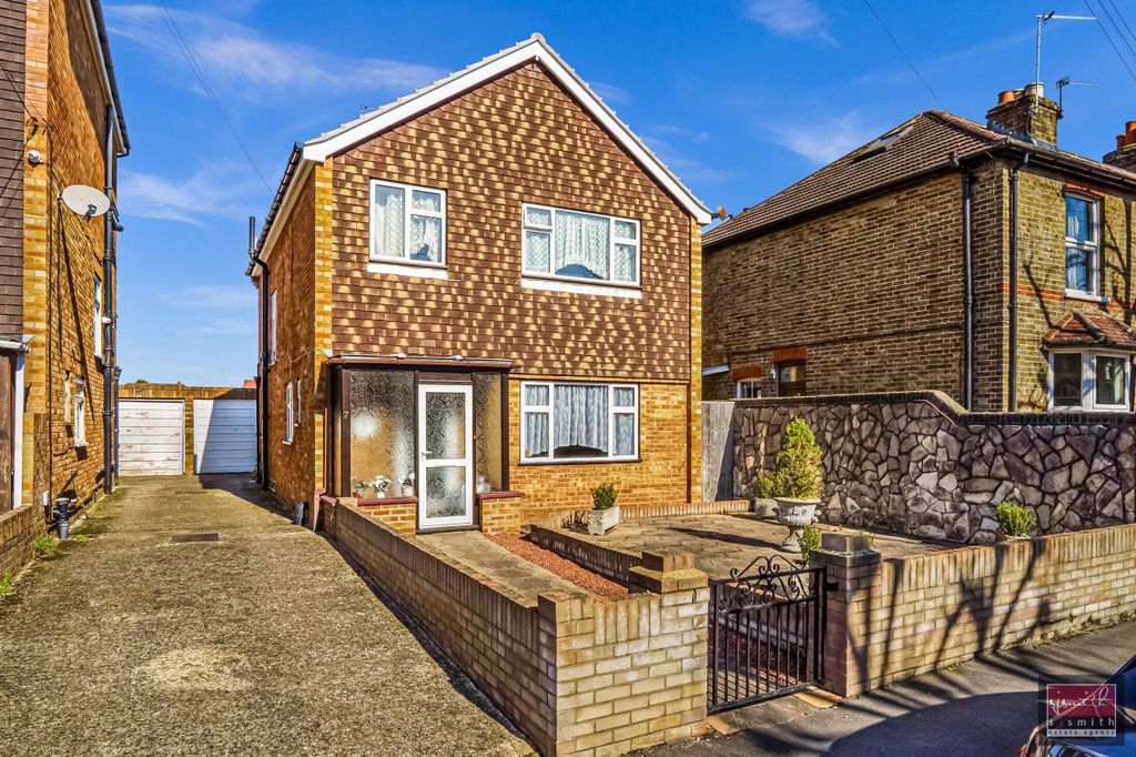 Property photo 1 of 16 Dsc02775