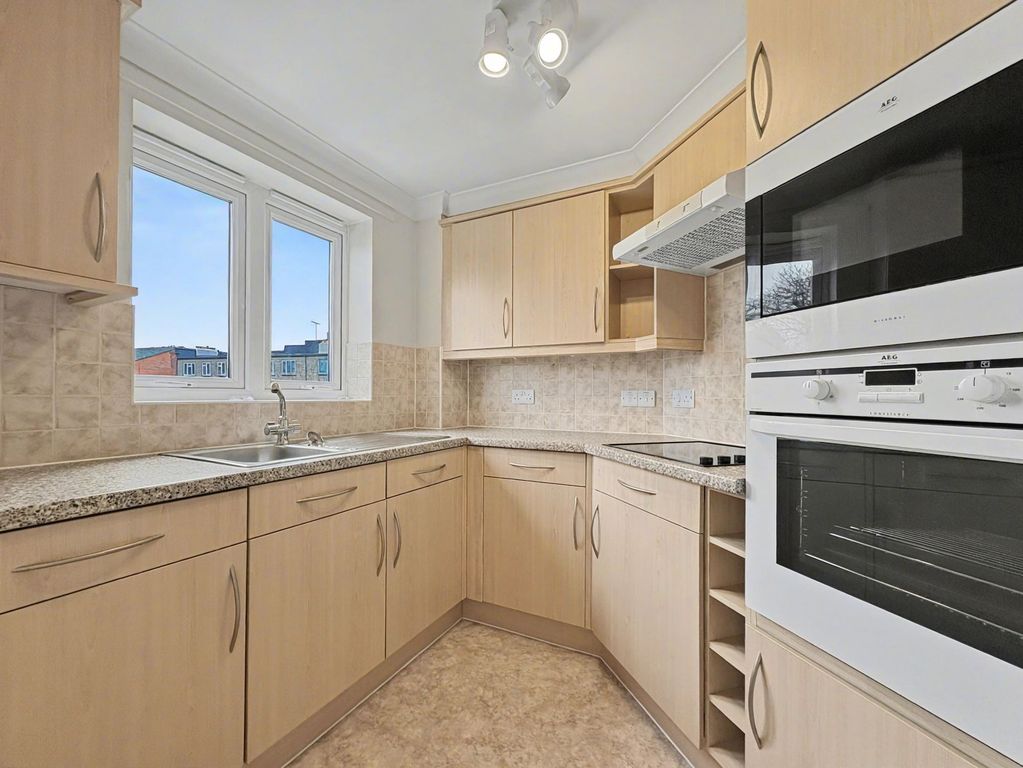 Property photo 3 of 12