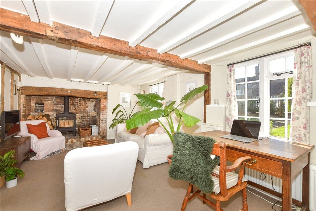 Property photo 1 of 21 Lounge