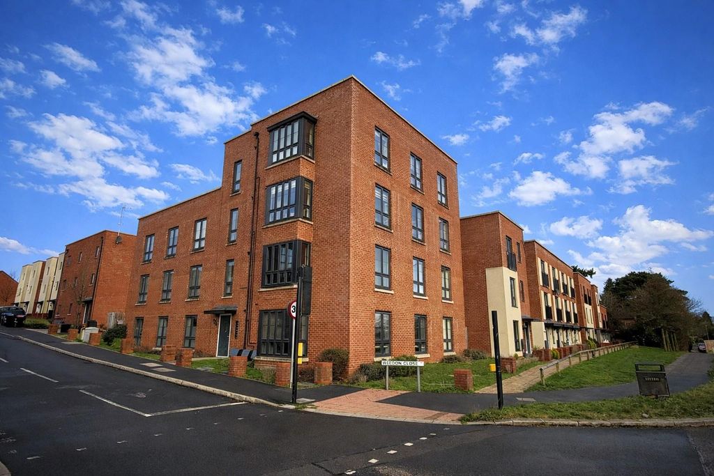 Property photo 1 of 8 Front.Jpg