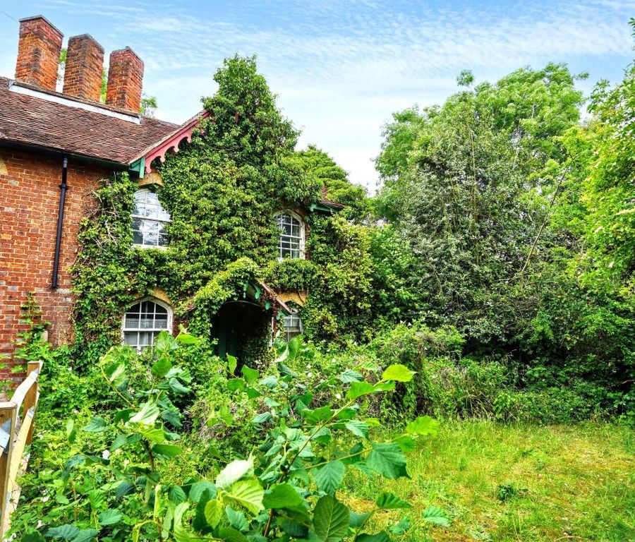 Property photo 1 of 19