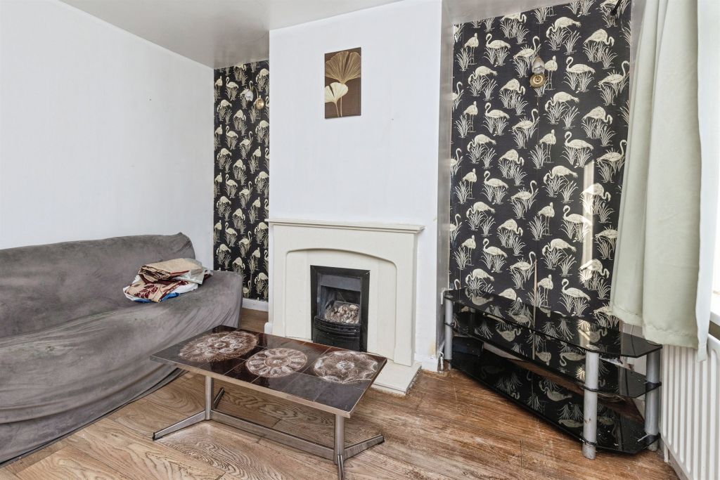 Property photo 3 of 12