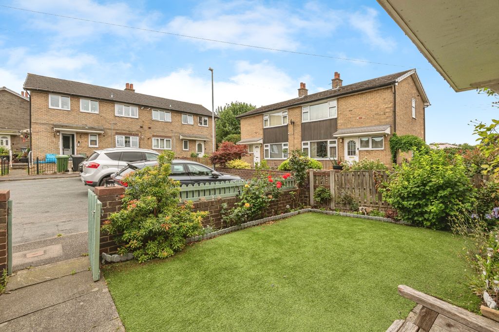 Property photo 2 of 13 Front Garden