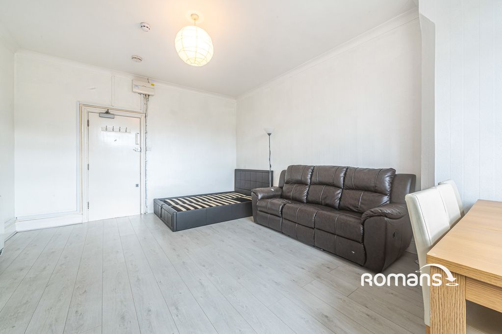 Property photo 1 of 10 Photo