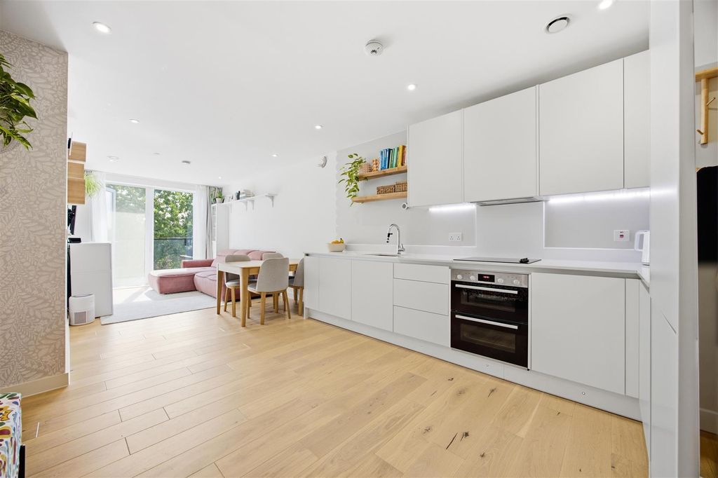 Property photo 2 of 15 Open Plan