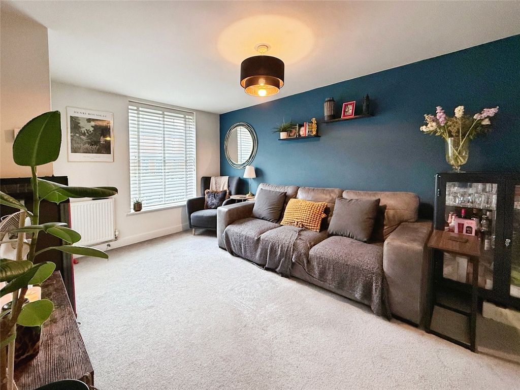 Property photo 2 of 9 Picture 2