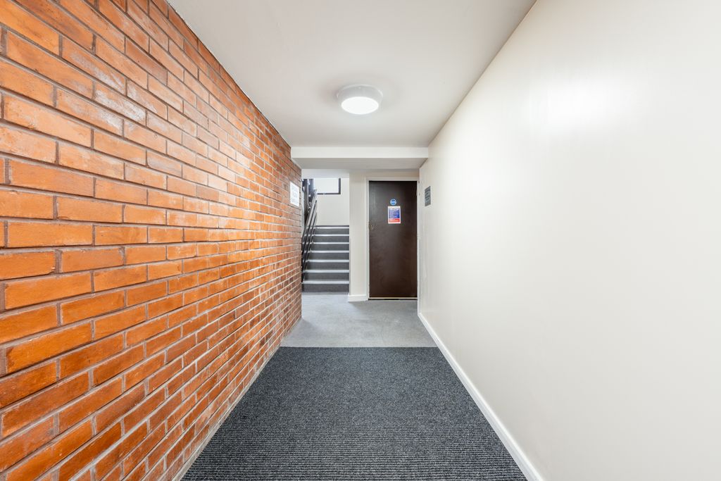 Property photo 2 of 10 10