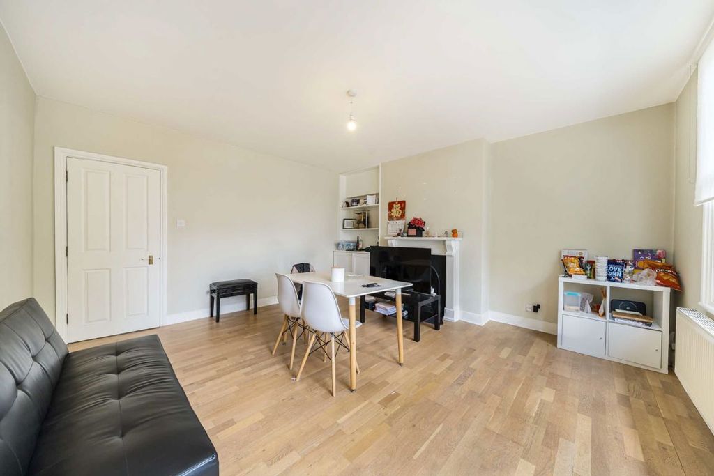 Property photo 3 of 6