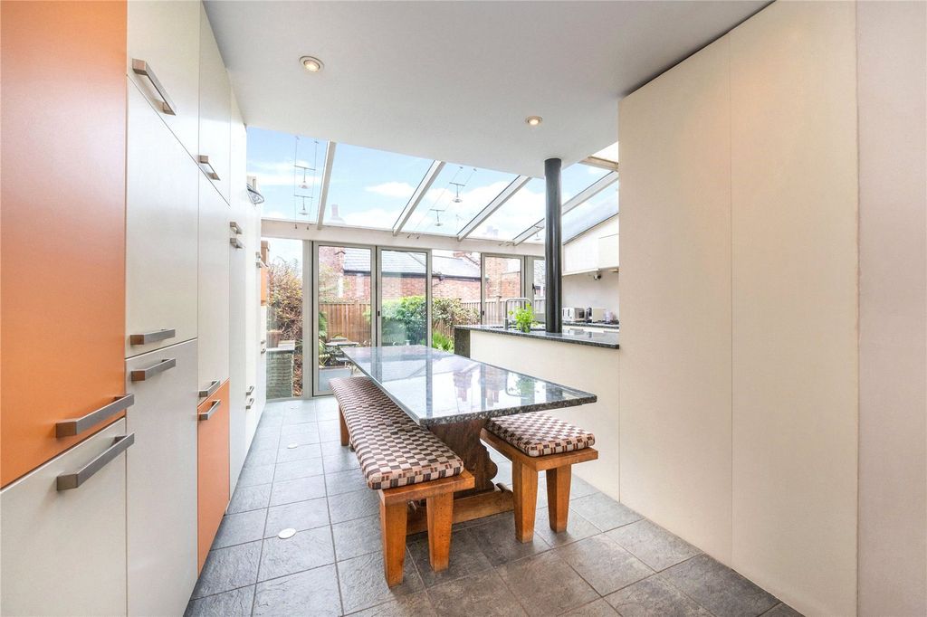 Property photo 3 of 26