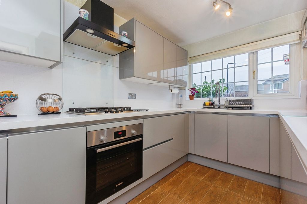 Property photo 2 of 17 Pbox-Img.Jpg