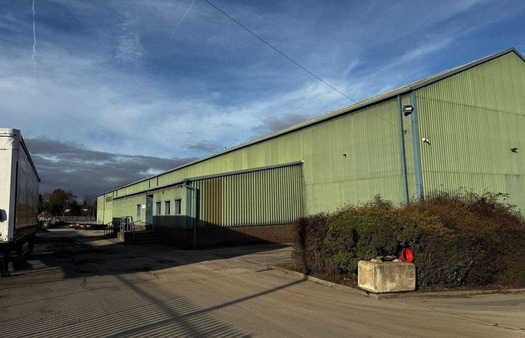 Property photo 3 of 3 Outside.Jpg