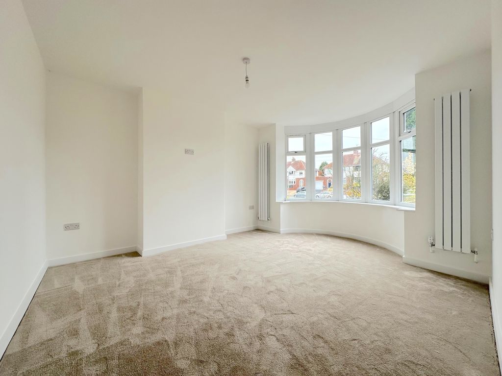 Property photo 2 of 25