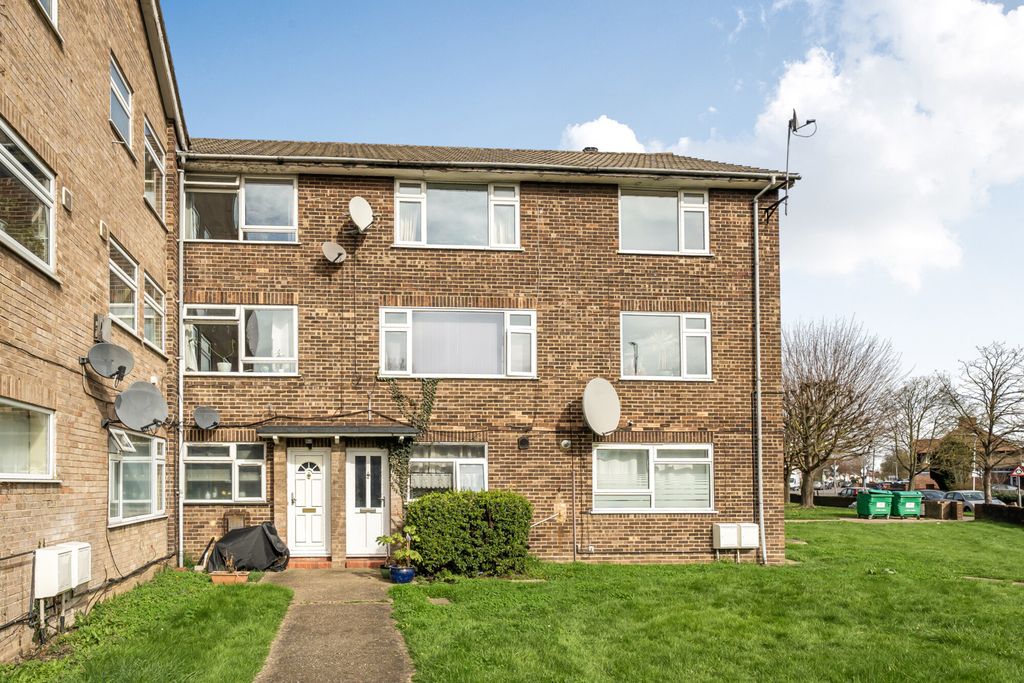 Property photo 1 of 13 1429223-1-69B0032...