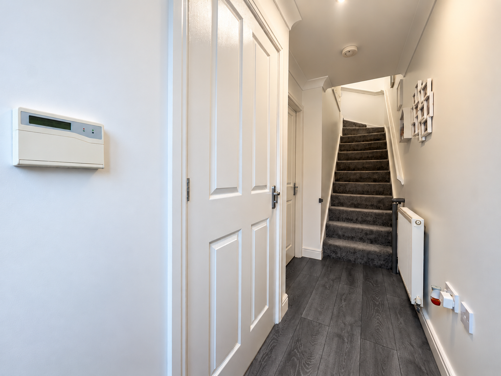 Property photo 2 of 22 Fd43BA1C-F32C-4816-BA28-D71C339Ac52C