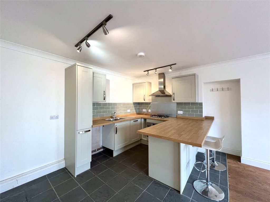 Property photo 3 of 12 Picture No. 25