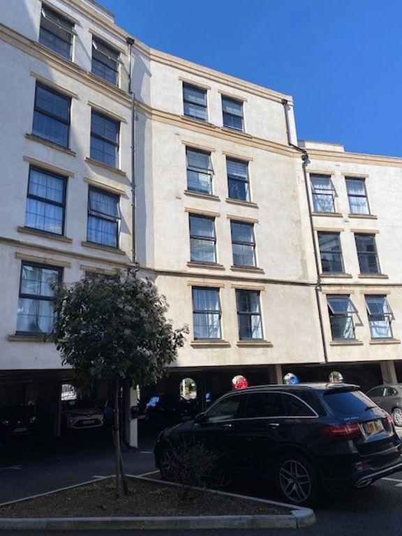 Property photo 2 of 20 Photo 2