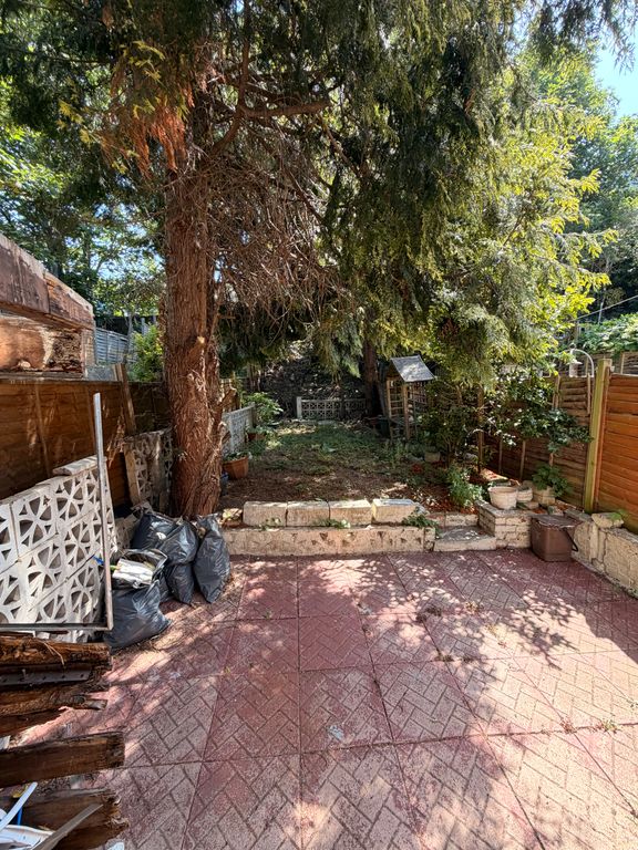 Property photo 2 of 4