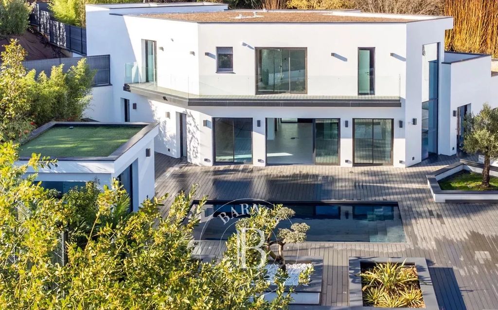 Property photo 1 of 29