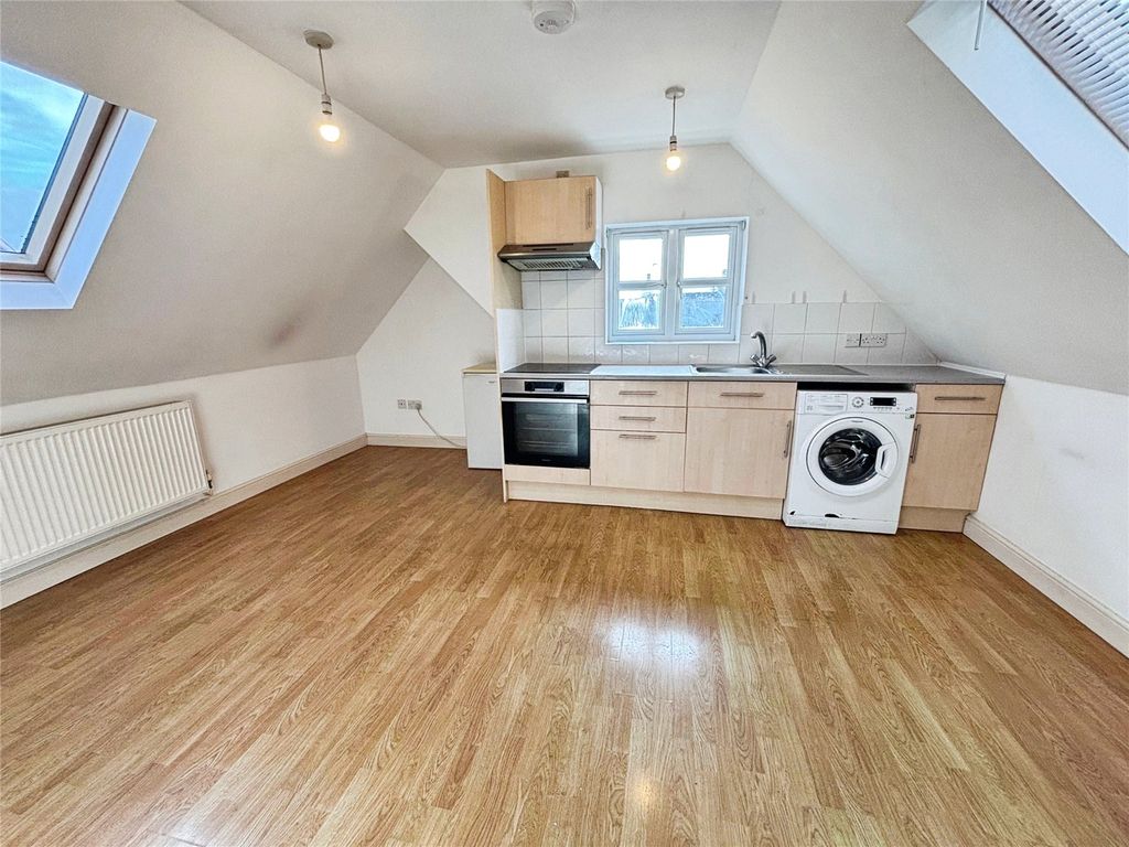 Property photo 3 of 9 Picture No. 19