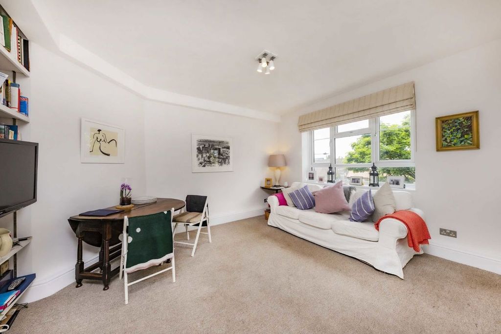 Property photo 2 of 5