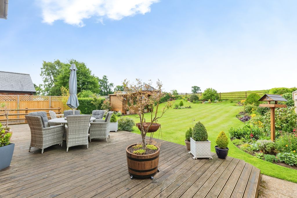 Property photo 2 of 19 Rear Garden