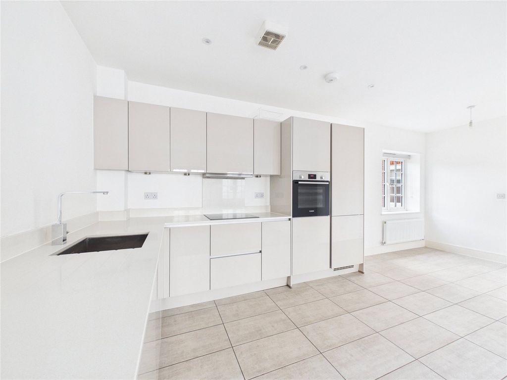 Property photo 3 of 5 Picture No. 16