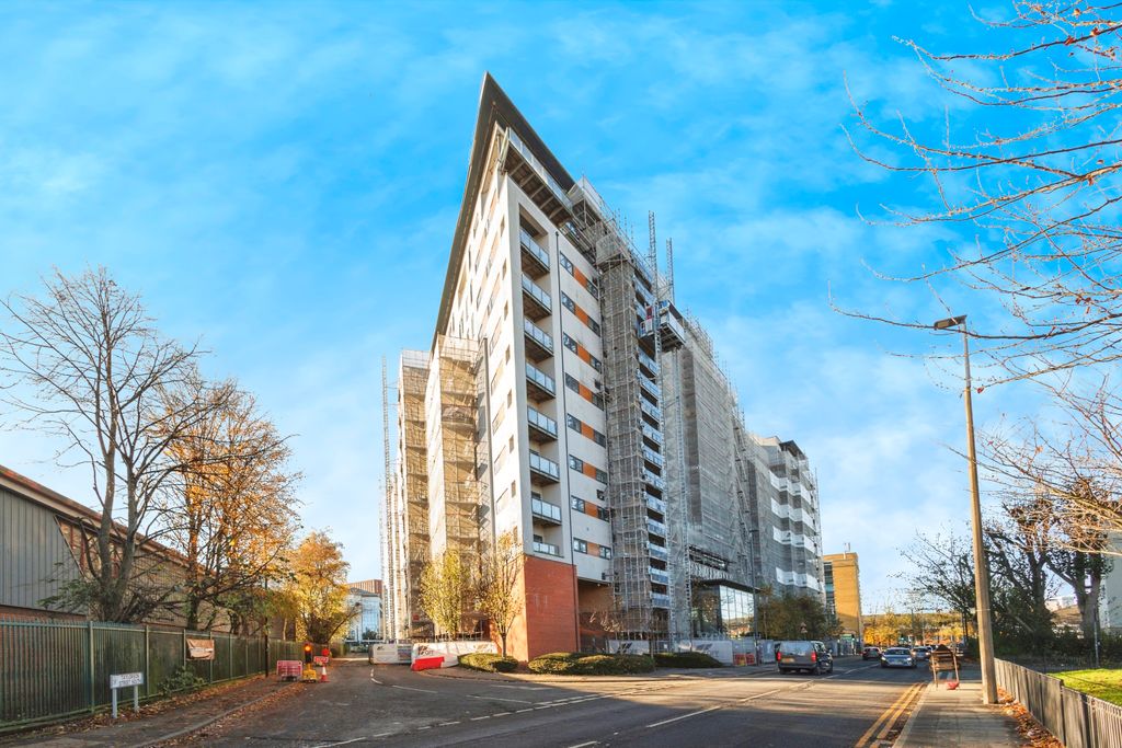 Property photo 1 of 17 Photography