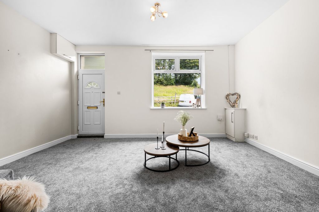 Property photo 2 of 29