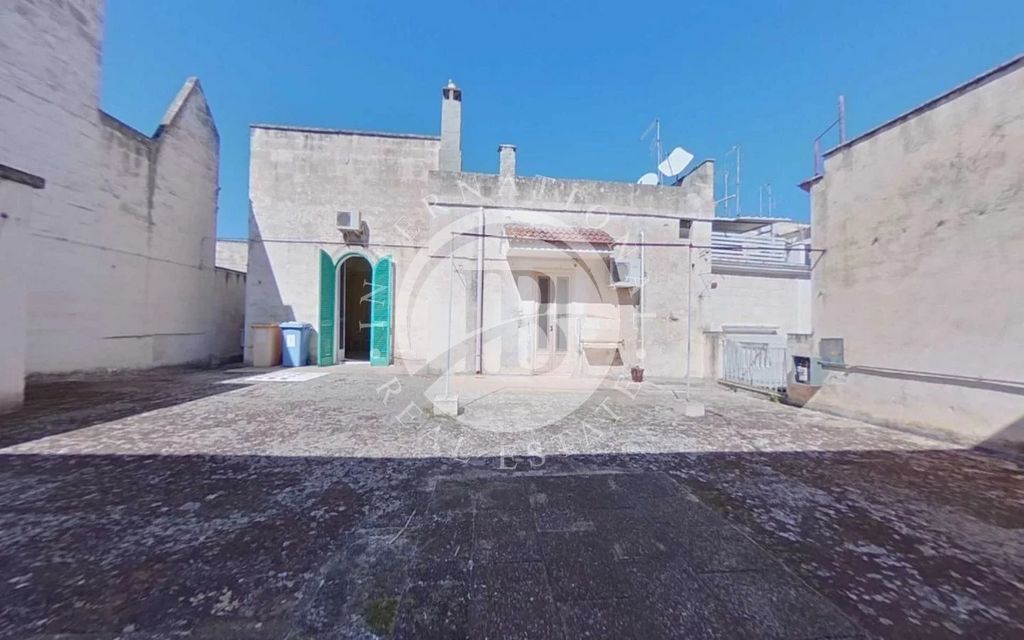 Property photo 1 of 11
