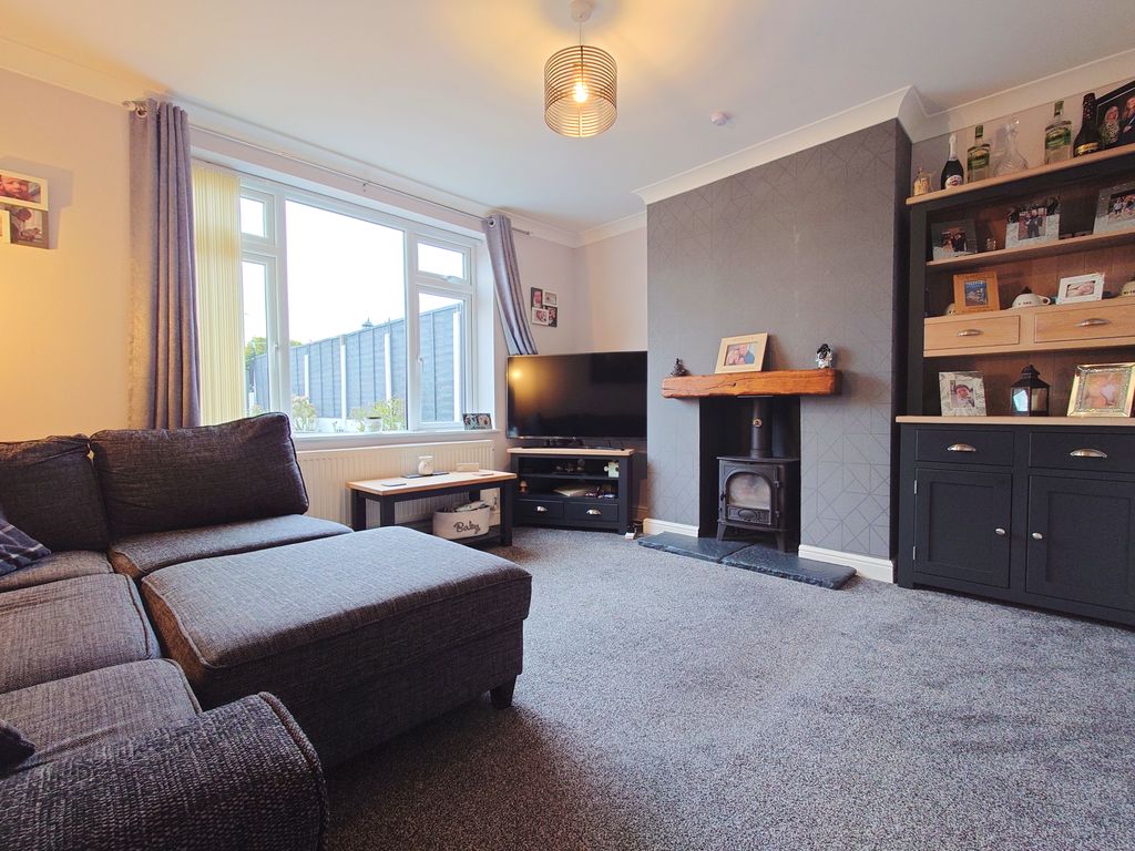 Property photo 3 of 28