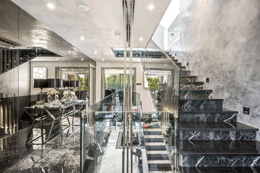 Additional image 13 of 5 bed detached house to rentWaggon Road, Barnet EN4