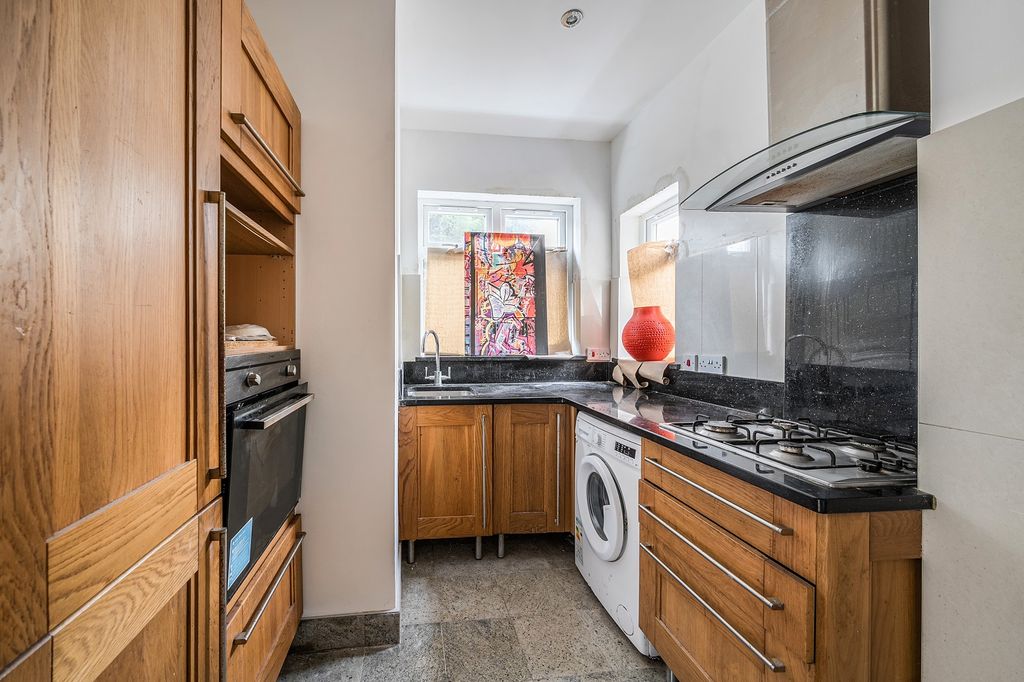 Property photo 2 of 13 Not Specified