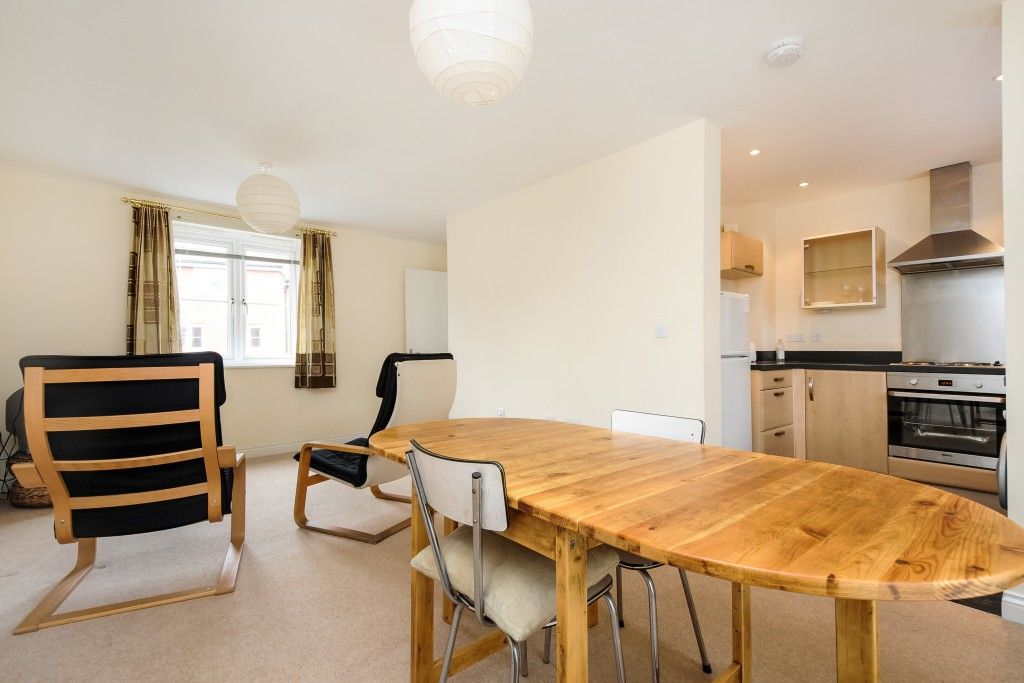 Property photo 2 of 9 Lounge