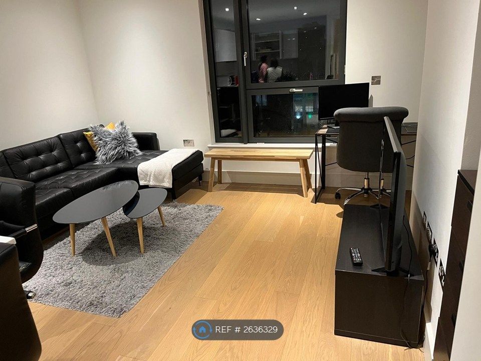 Property photo 1 of 11 Living Area
