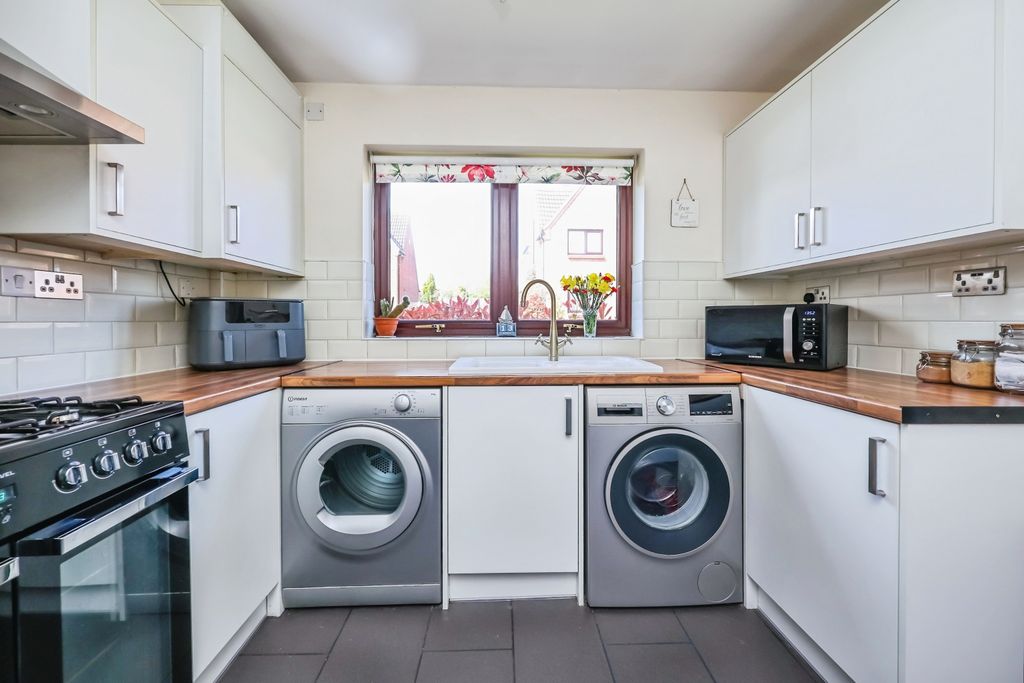Additional image 7 of 3 bed detached house for saleLawn Close, Heanor DE75