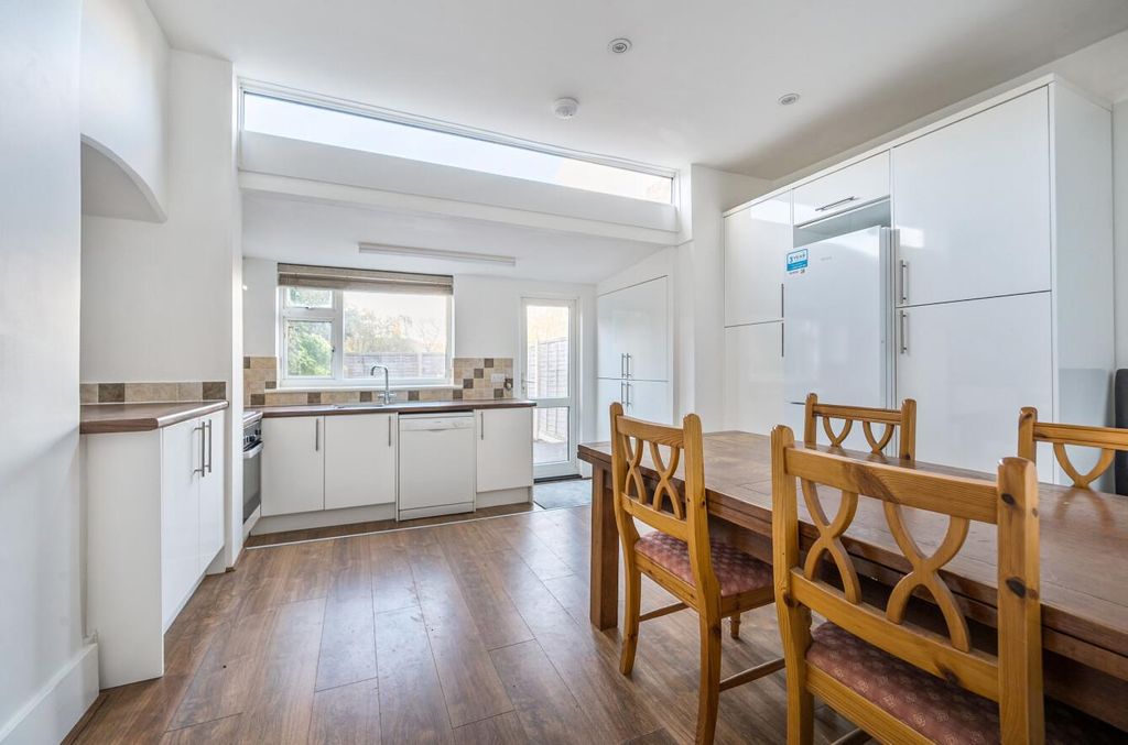 Property photo 2 of 25 1383372-11-691c7Db994c6F.Jpg