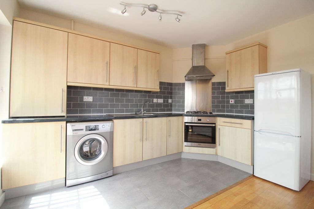 Property photo 3 of 10 Img_3208