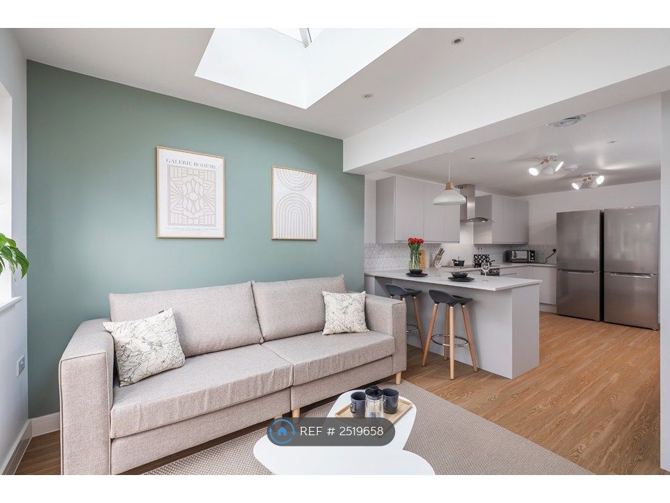 Property photo 2 of 8 Great Communal Area