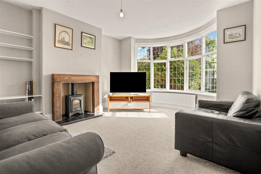 Property photo 2 of 19