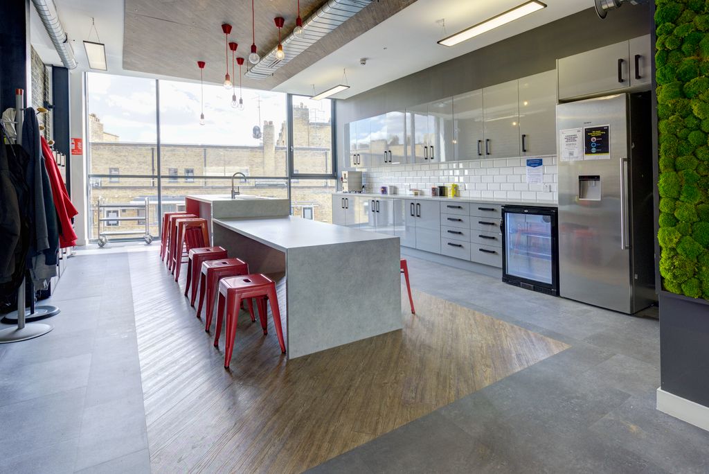 Property photo 3 of 5