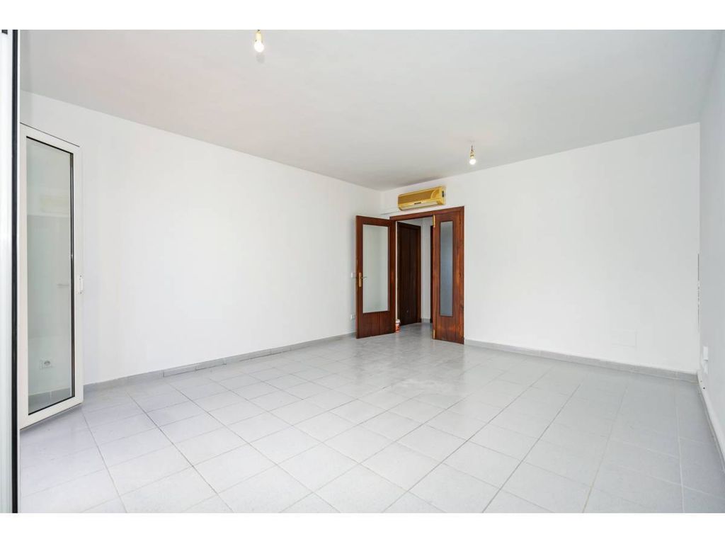 Property photo 3 of 26