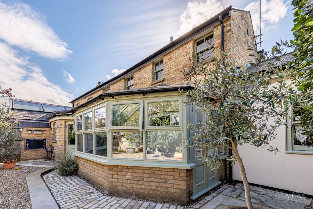 Property photo 1 of 35 5521810