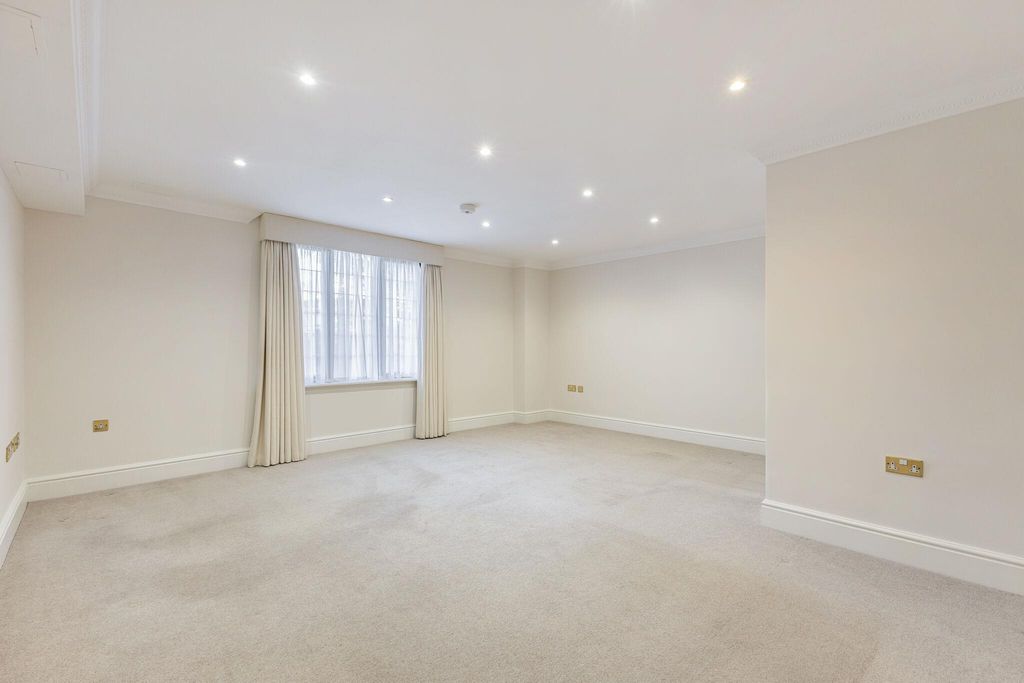 Property photo 2 of 21 Image