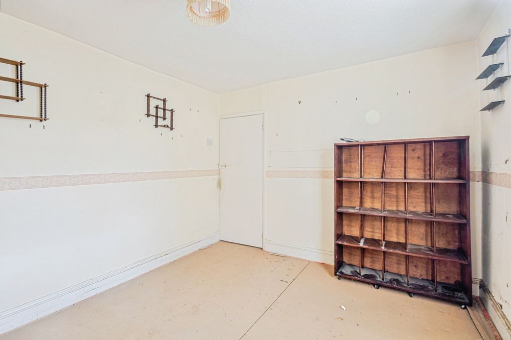 Property photo 3 of 18 Pbox-Img.Jpg