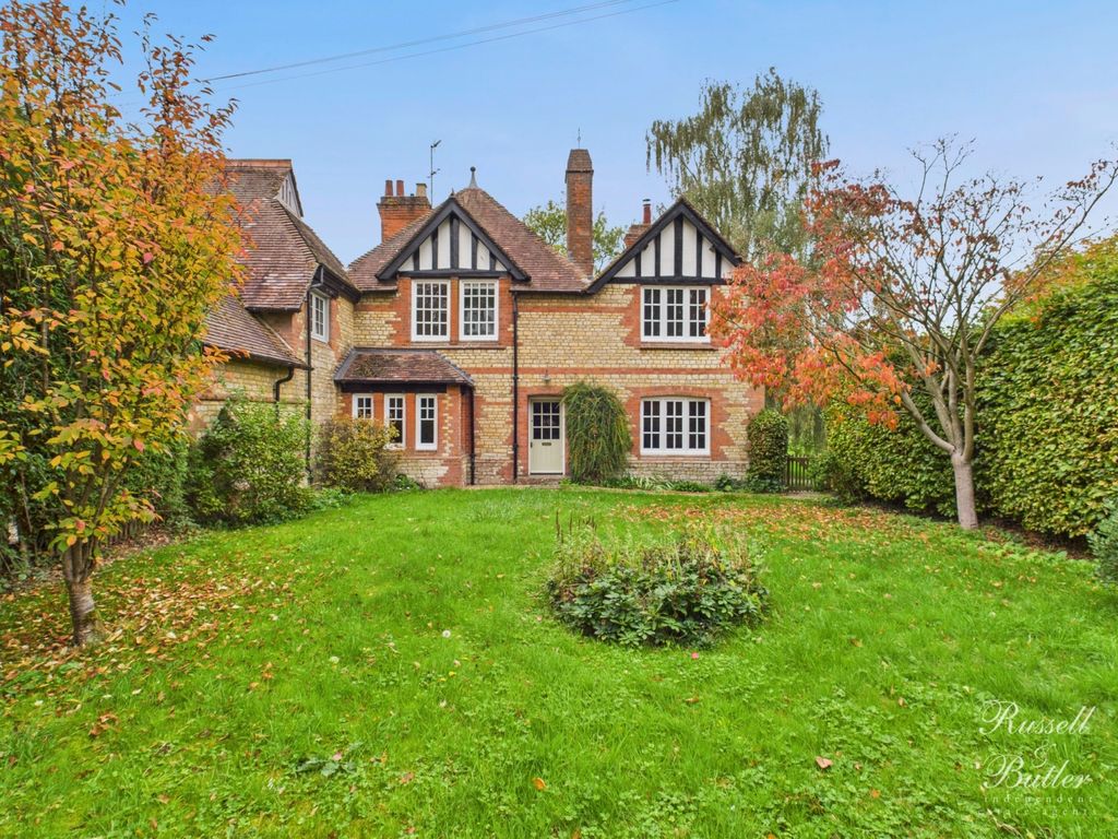 Property photo 1 of 22 Cam02127G0-Pr0350-Still014