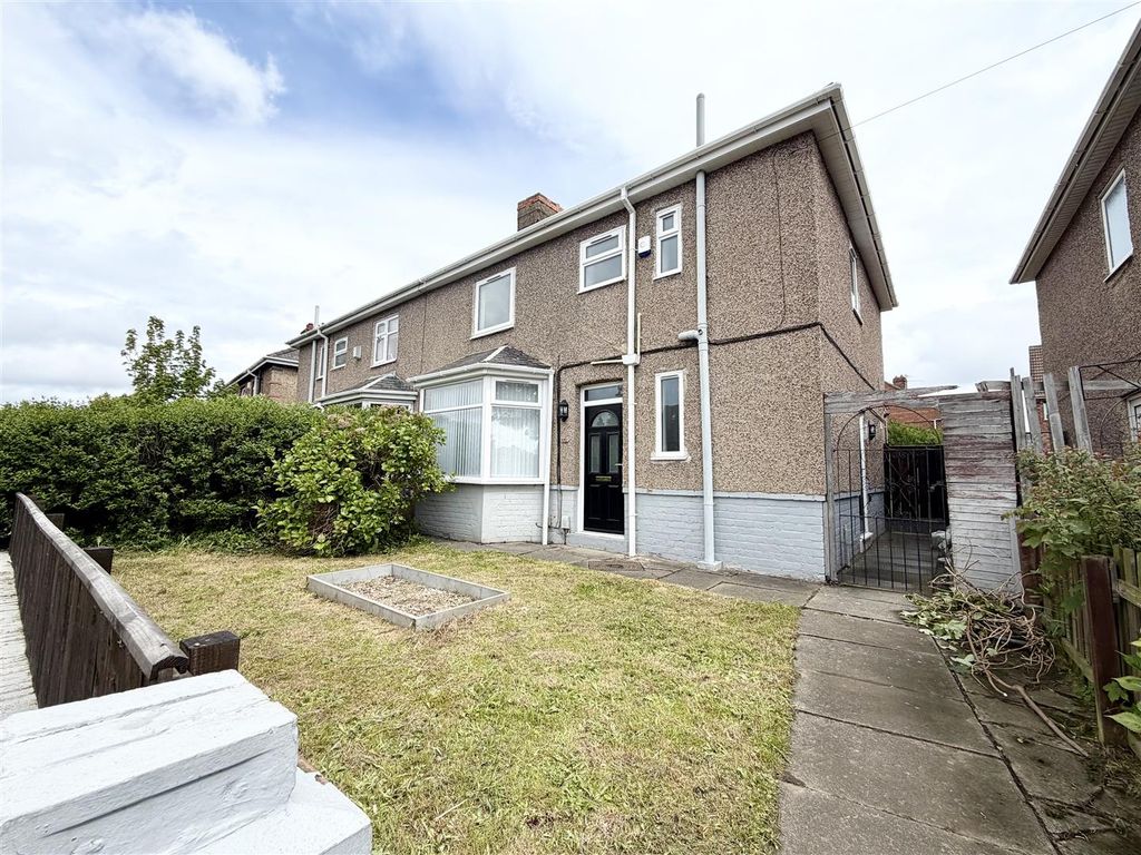 Property photo 1 of 10 External