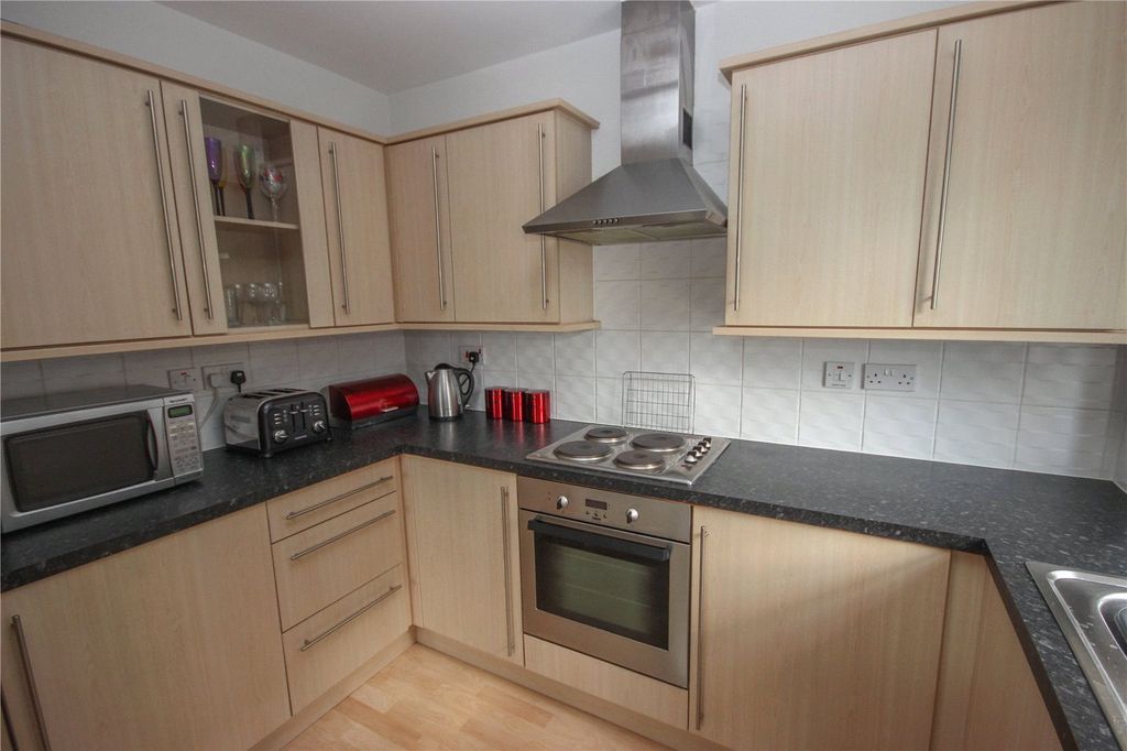 Property photo 2 of 12 Picture No. 20